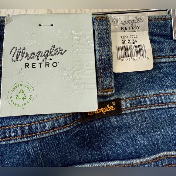 Wrangler Retro Women's Medium Wash High Rise Flare Jeans NWT Size 30x34 - Picture 4 of 5